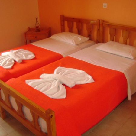 Adonis Beach Hotel Candia Esterno foto