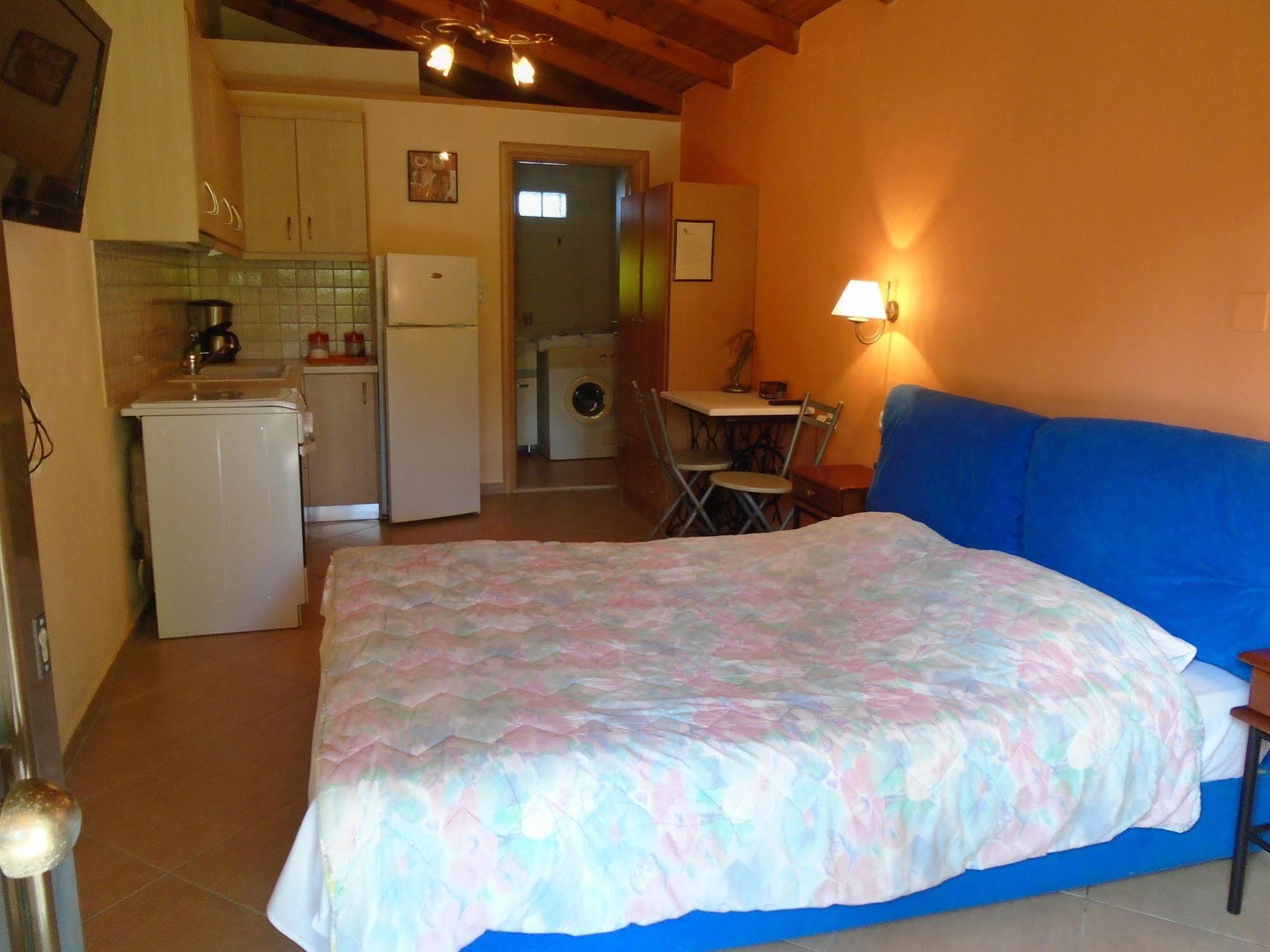 Adonis Beach Hotel Candia Esterno foto