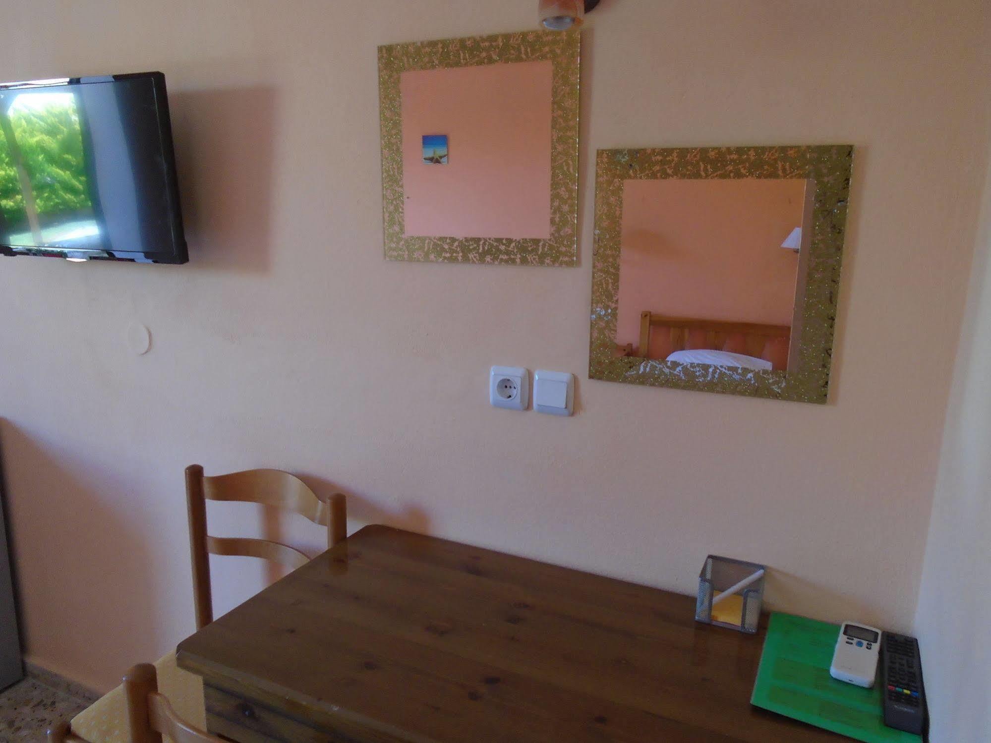 Adonis Beach Hotel Candia Esterno foto