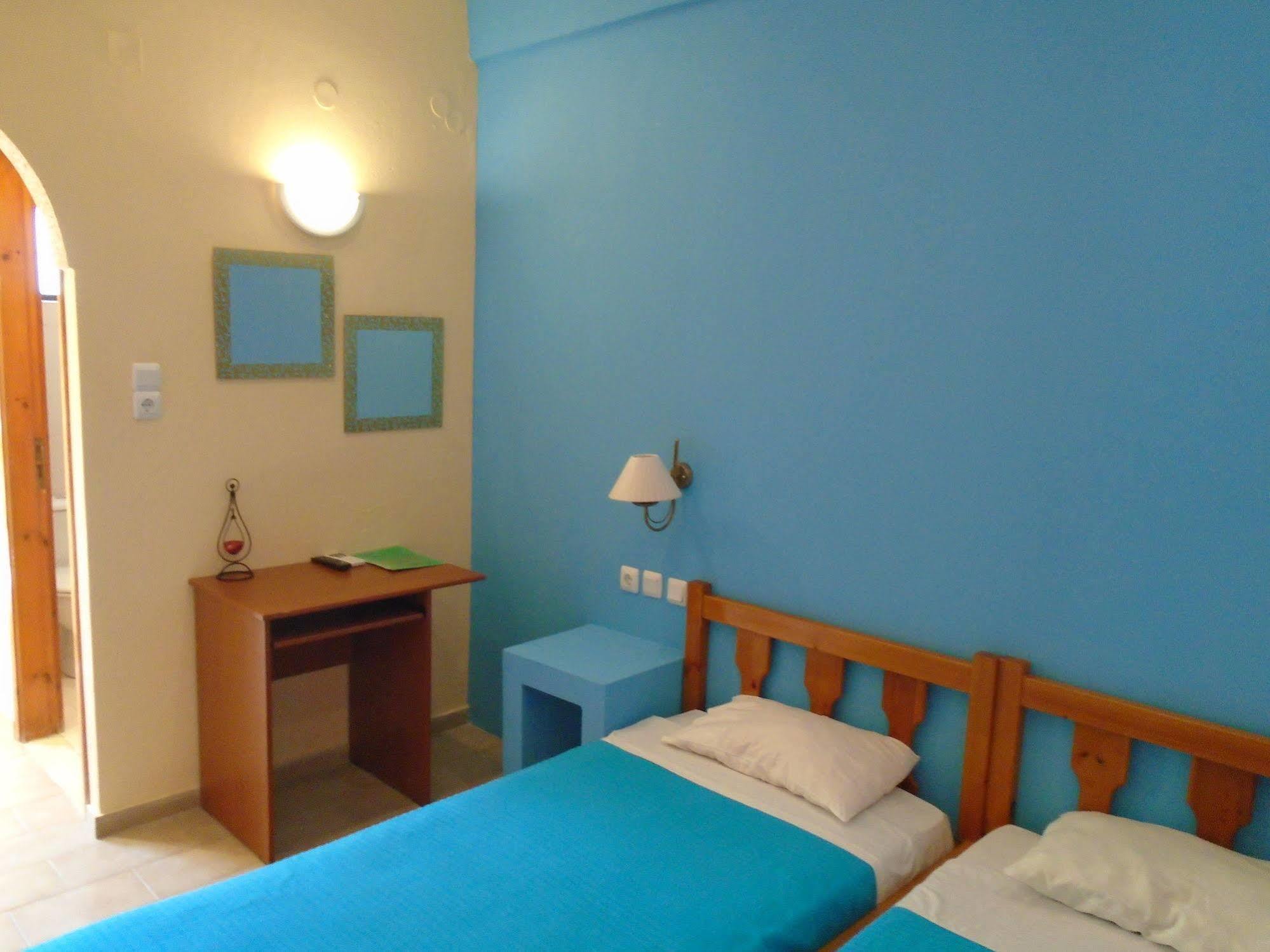Adonis Beach Hotel Candia Esterno foto