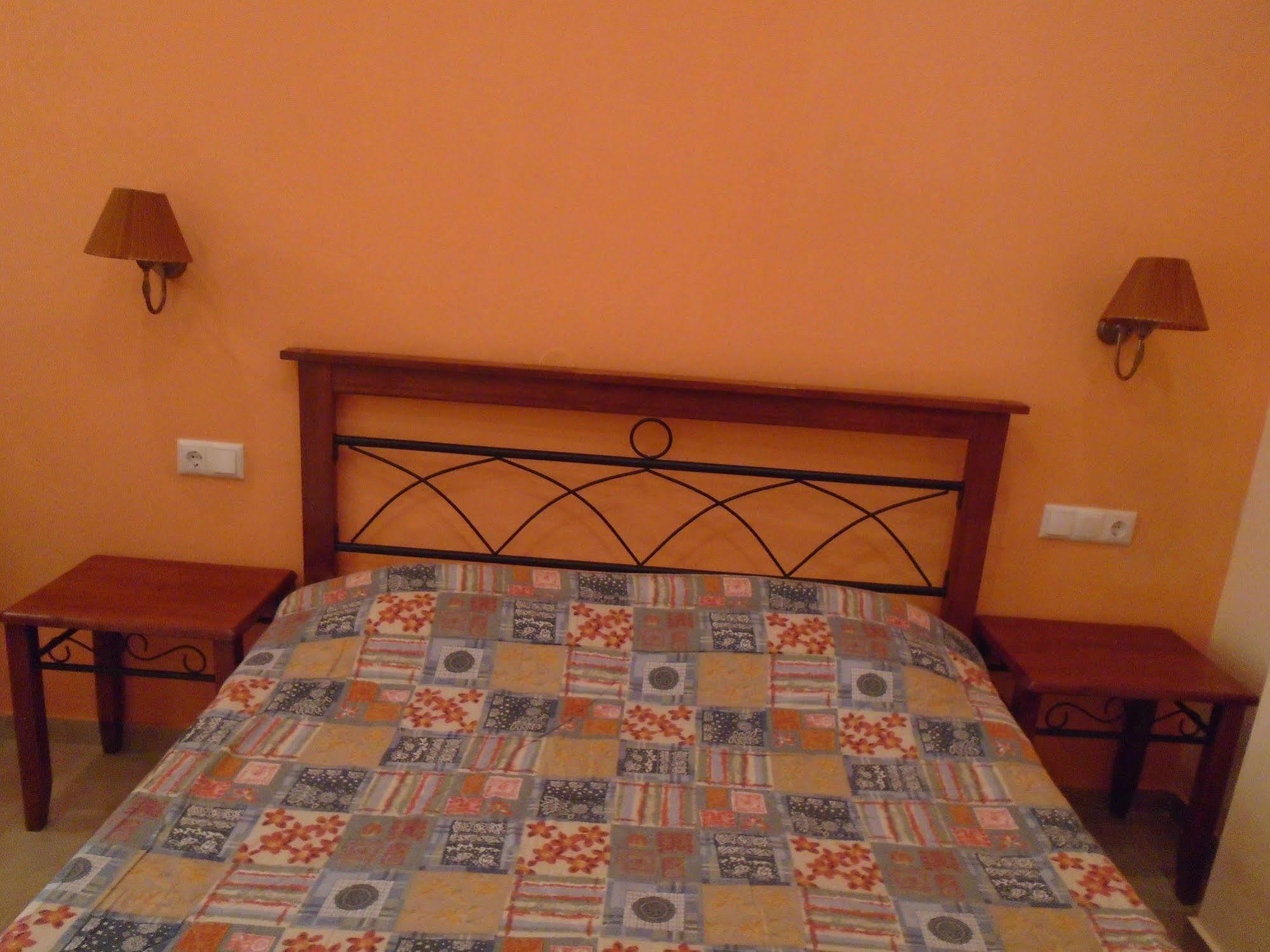 Adonis Beach Hotel Candia Esterno foto